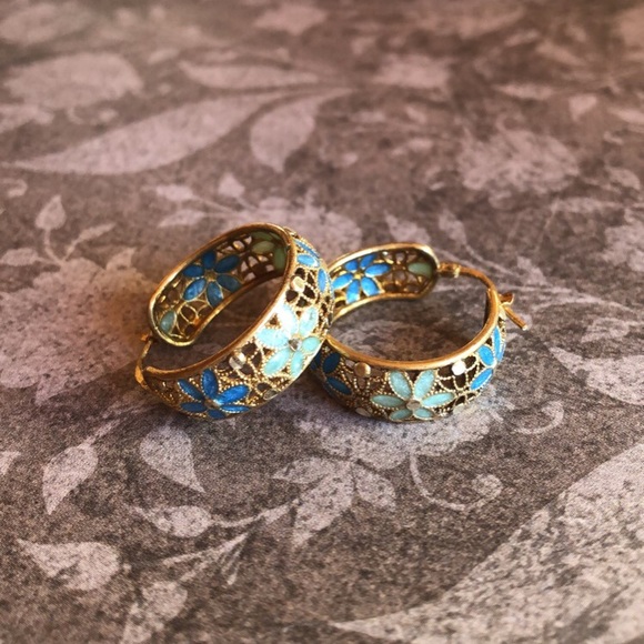 Jewelry - Gold Earrings